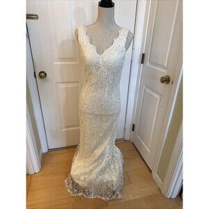 CROCHET IVORY LACE Lucci Lu Size 8 Strapless long sleeveless Gown Womens